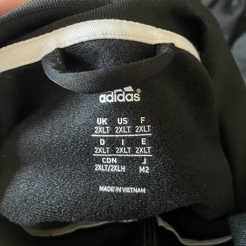 Mens oversized black adidas track suit jacket - Picture 2 of 4